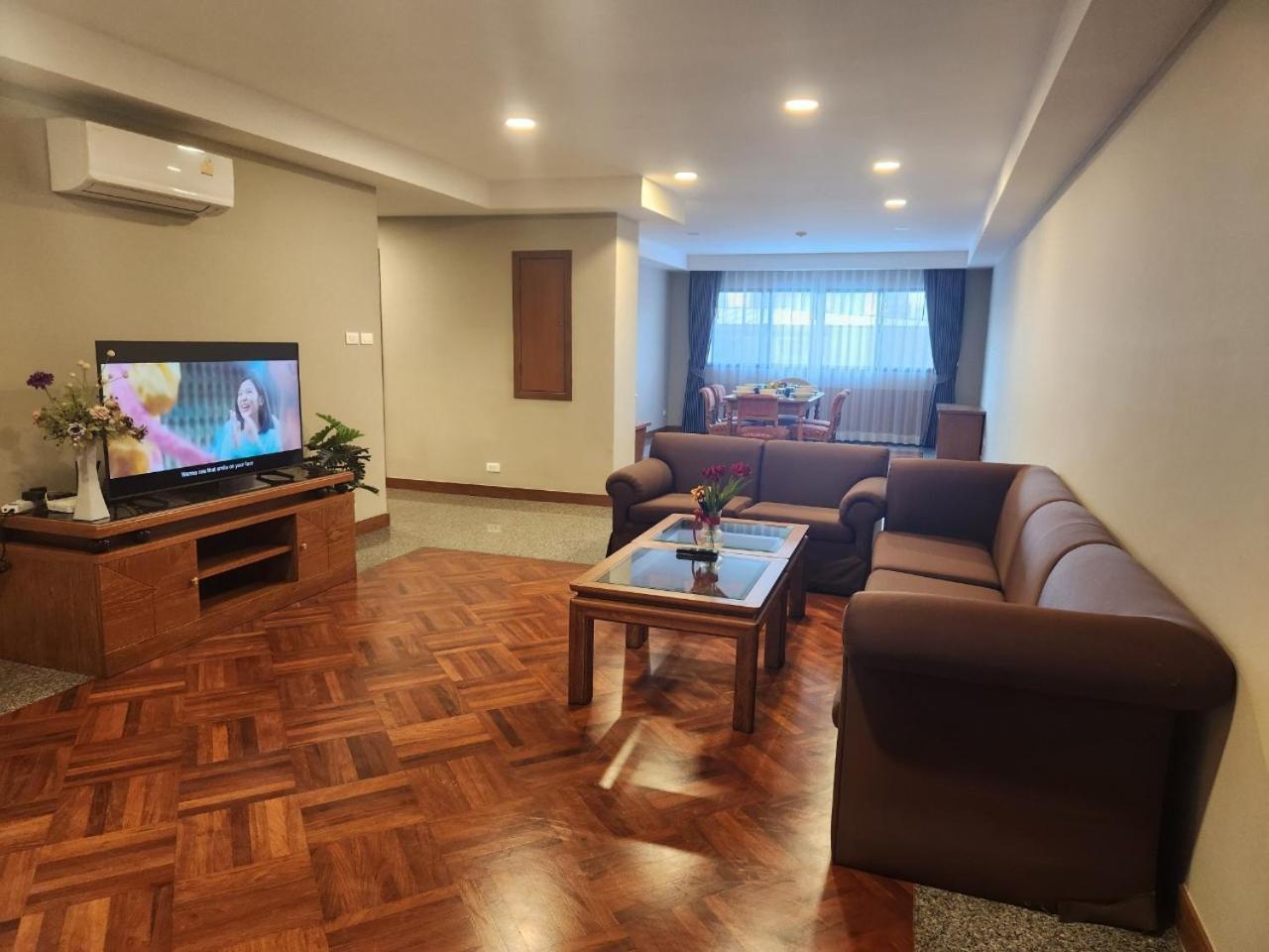 United Tower Thonglor By Aspira Apartment Bangkok Exterior photo