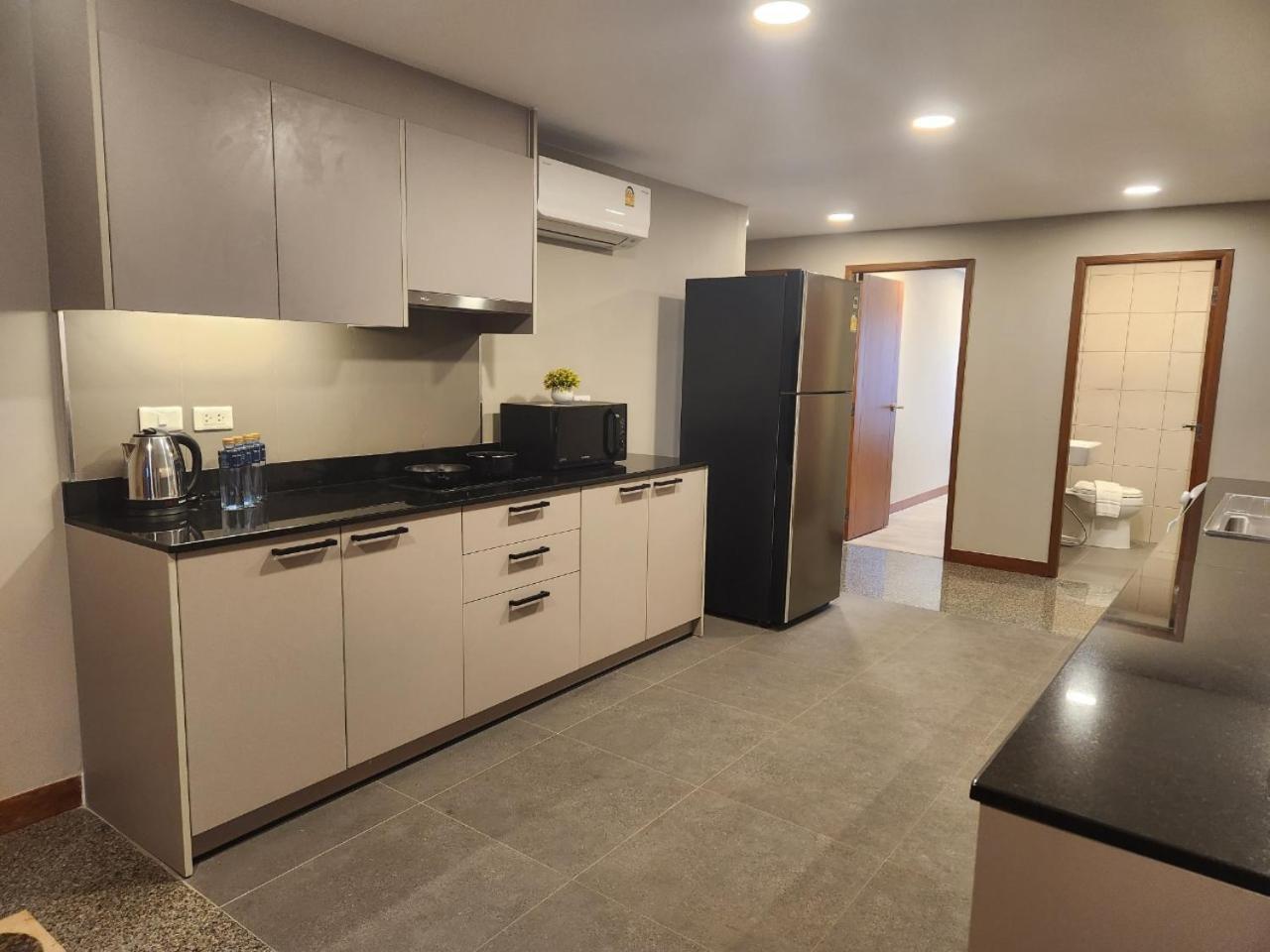 United Tower Thonglor By Aspira Apartment Bangkok Exterior photo